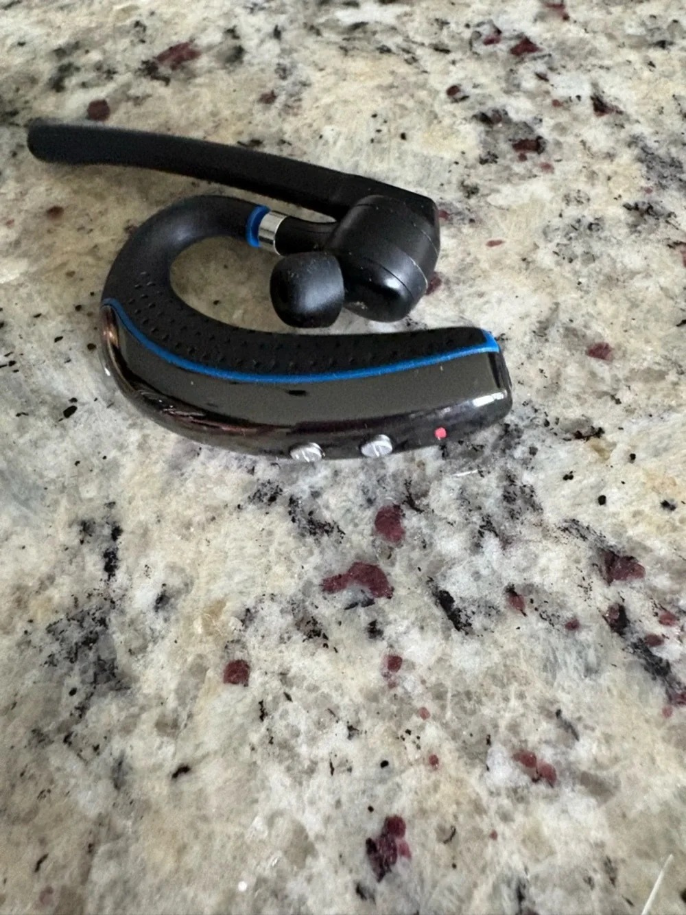 Wireless Bluetooth ear piece Preowned Works No Charger Unbranded